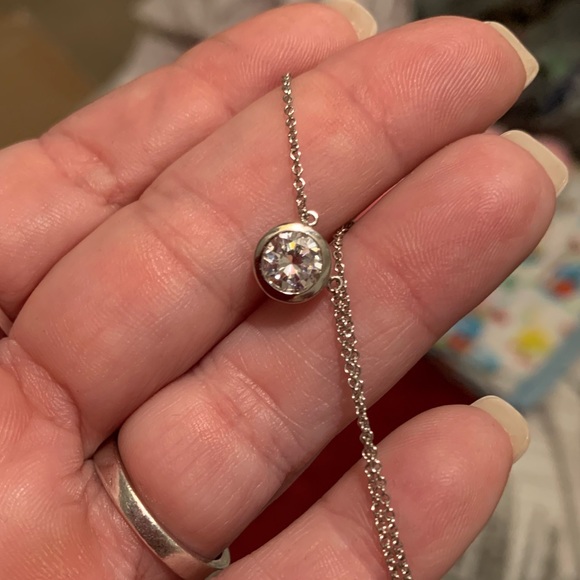 cg creations Jewelry - Beautiful bezel set white sapphire